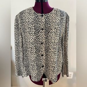 Tamotsu lightweight button up jacket. Size 1X